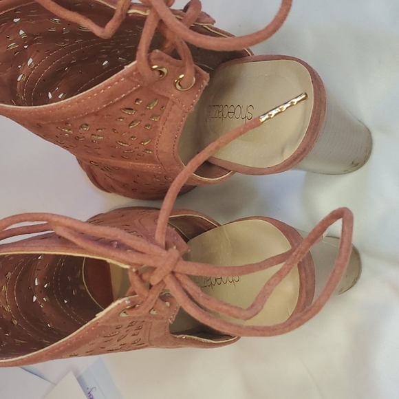 Shoe Dazzle high heel shoes - Picture 10 of 10